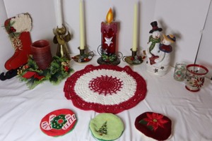 lot 245 image: Home DeCorHoliday Winter Christmas Table DeCor Doily Candles Etc.