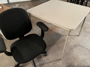 lot 286 image: Card Table and Office Chair
