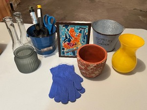 lot 22C image: Collectible Vase and Flower Pots Etc