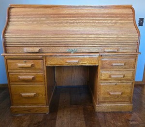 lot 17 image: Quality Furniture Products Oak Roll Top Desk