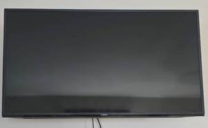 lot 30 image: VIZIO 42 Television