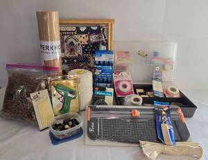 lot 65 image: Collection of Craft and Sewing Supplies