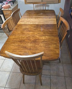 lot 5 image: Solid Oak Dining Set
