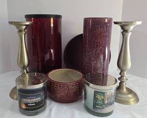 lot 74 image: Vibrant Home Decor Selection
