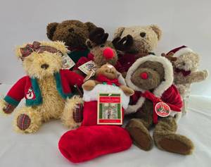 lot 116 image: Cuddly Collection of New Stuffed Holiday Animals