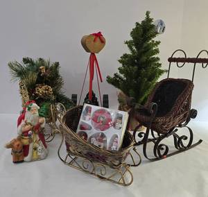 lot 149 image: Festive Holiday Collection