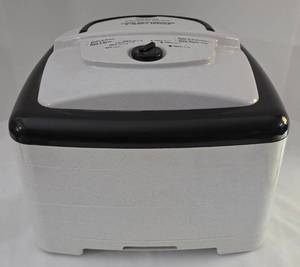 lot 151 image: Nesco American Harvest Food Dehydrator & Jerky Maker