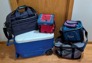 lot 92 image: Assorted Coolers