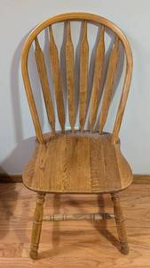 lot 103 image: Vintage Oak Side Chair