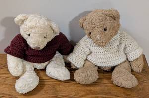 lot 110 image: Pair of Vintage Schubert Teddy Bears