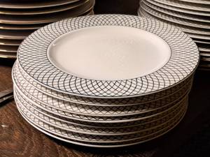 lot 911 image: Lot of (8) 11 Fine China Dinner Plates by Ciroa Trellis