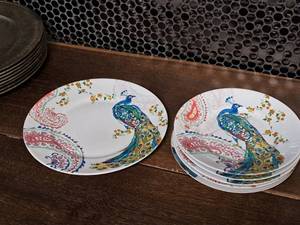 lot 943 image: Porcelain Plates by 222 Fifth Andalusia� - 8-12 (x5) and 10-12 (x1)