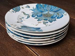 lot 948 image: Lot of (6) 8-12 Fine China Plates by 222 Fifth Eliza�