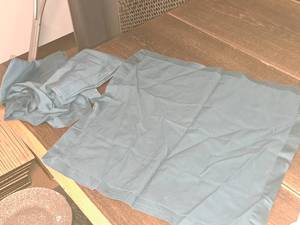 lot 966 image: Lot of (4) Cloth Napkins 20x19 (Blue)