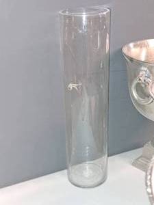 lot 971 image: 20 Clear Glass Table Vase