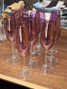 lot 1030 image: Lot of (10) 10 Glass Champagne Flutes (Rose)