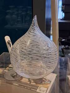 lot 1080 image: 10 Vase