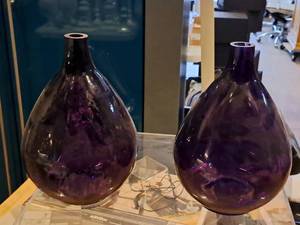 lot 1081 image: Lot of (2) 10 Vases (Purple)