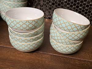 lot 926 image: Lot of (8) 5-12 Fine Porcelain China Bowls by 222 Fifth Chain Link� Seafoam