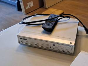 lot 157 image: Phillips DVD Player with Remote Control
