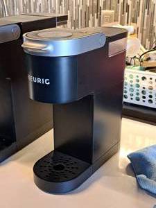 lot 270 image: Keurig Household Coffee Maker