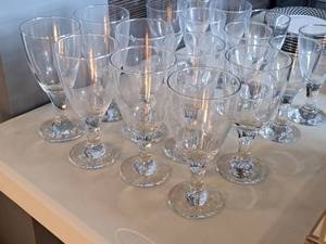 lot 1541 image: Lot of (8) 7-14 WaterWine Glasses