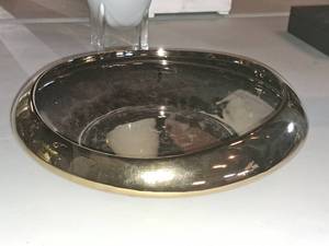 lot 1562 image: 12 Decorative Bowl