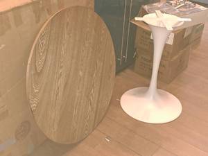 lot 278 image: Pedestal Table 36 (unassembled)