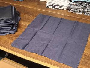 lot 969 image: Lot of (9) Cloth Napkins (Navy Blue)