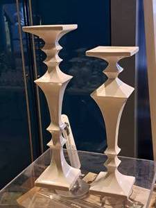 lot 1088 image: Lot of (2) Square Display Pedestals - (1) 4-14x4-14x15-14, (1) 4-14x4-14x17-34 (White)