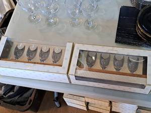 lot 1544 image: Lot of (2) Wine Tasting Sets - Glasses and Wooden Serving Tray 5-piece