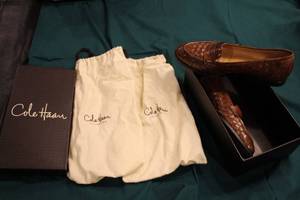 lot 10 image: Cole Haan Deana Moccasin Loafers Size 8.5 B with Original Box