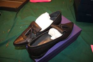 lot 12 image: Pair of Womens Black Leather Tassel Loafers - Size SW