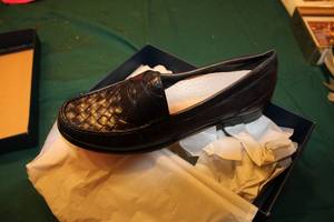 lot 18 image: Like New Cole Haan Laurel Woven Moc Size 8.5 Black Leather Shoes