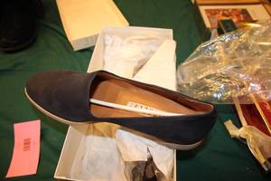 lot 21 image: Nickels Navy Leather Slip-On Shoes Size 8 12 B