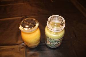 lot 62 image: Set of 2 Scented Candles - Orange and Lime Citrus Fragrances