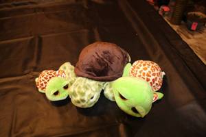 lot 71 image: Set of 3 Ty Turtle Plush Toys Including Mama and Babies