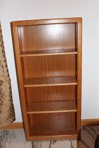 lot 82 image: Oak Wooden Bookshelf with Adjustable Shelves