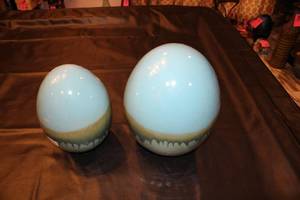 lot 114 image: Pair of Large Decorative Ceramic Vases