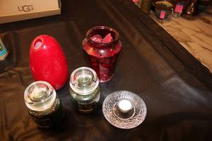 lot 137 image: Decorative Set with Candles, Vase, and Potpourri
