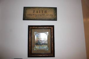 lot 143 image: Inspirational Faith Wall Art and Framed Bird Print