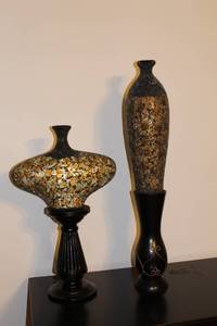 lot 192 image: Set of 2 Black and Gold Decorative Vases