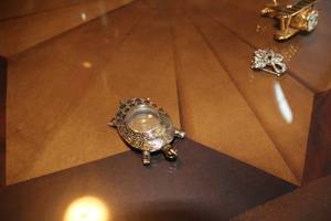 lot 217 image: Collection of Ornamental Desk Clocks and Turtle Shaped Accessories