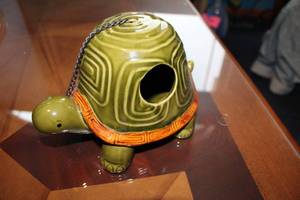 lot 224 image: Green Turtle-Shaped Ceramic Coin Bank