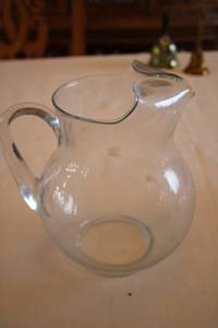 lot 344 image: Vintage Clear Glass Pitcher with Curved Handle