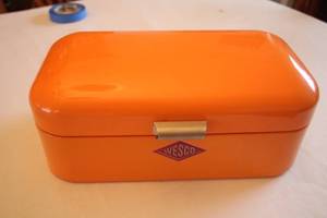 lot 359 image: Vintage Wesco Orange Metal Bread Box