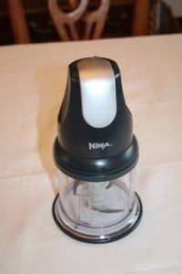 lot 363 image: Ninja Food Chopper with Clear Container