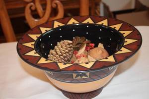 lot 367 image: Decorative Ceramic Bowl with Assorted Potpourri
