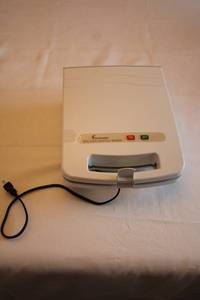 lot 373 image: Toastmaster Belgian Waffle Baker