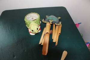 lot 403 image: Ceramic Turtle Plant Pot and Turtle Wind Chime Set